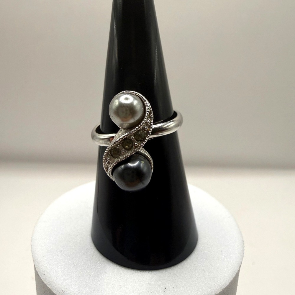 Silver Tone Faux Grey Black Pearl Bypass Ring Pave Crystal Accents Size‎ 6.25